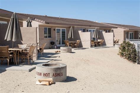 Del Mar Beach Cottages and Campsites